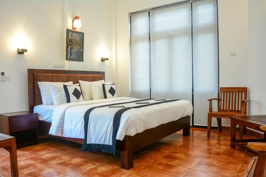 Villa Tissa Beach Resort Weligama Bagian luar foto