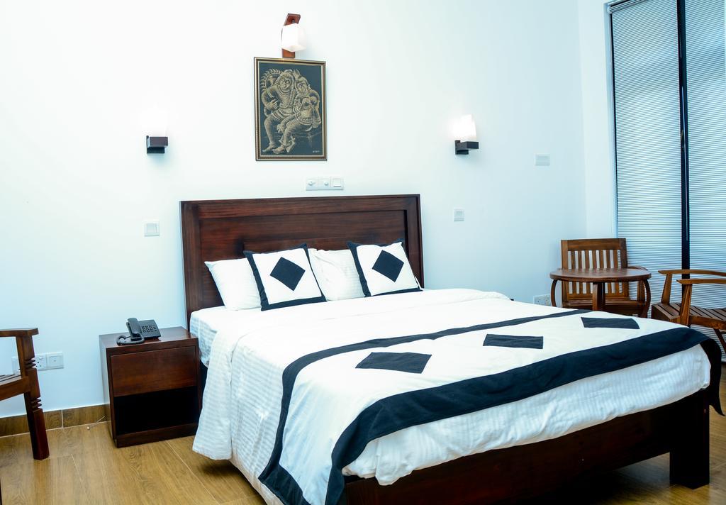 Villa Tissa Beach Resort Weligama Bagian luar foto