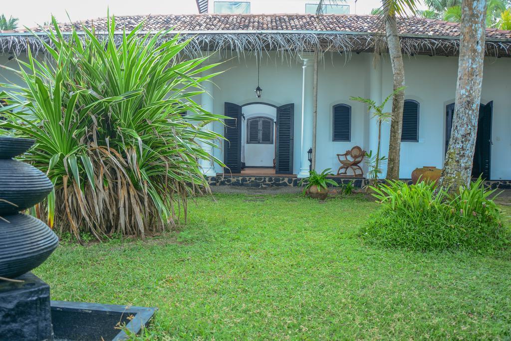 Villa Tissa Beach Resort Weligama Bagian luar foto