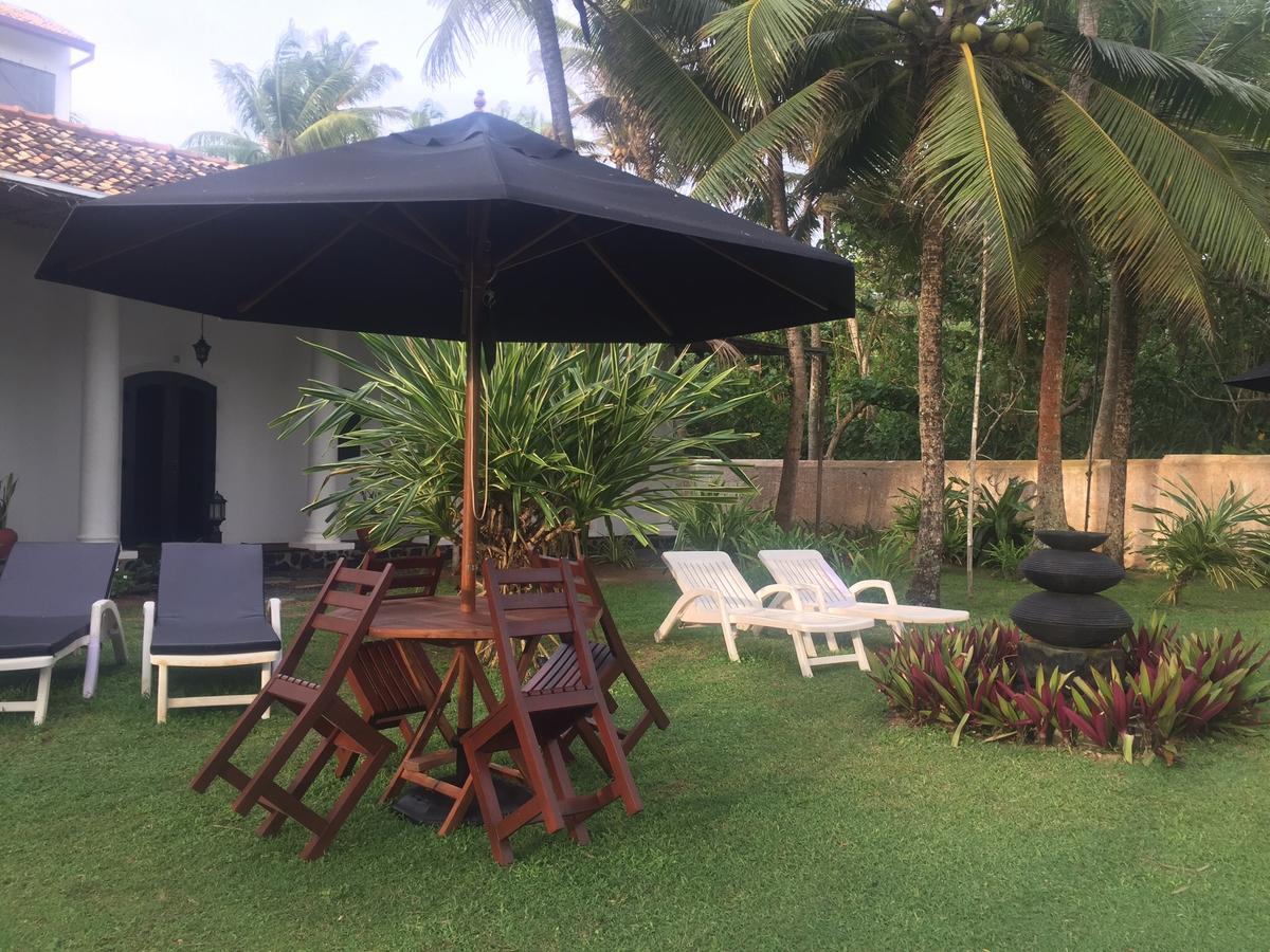 Villa Tissa Beach Resort Weligama Bagian luar foto