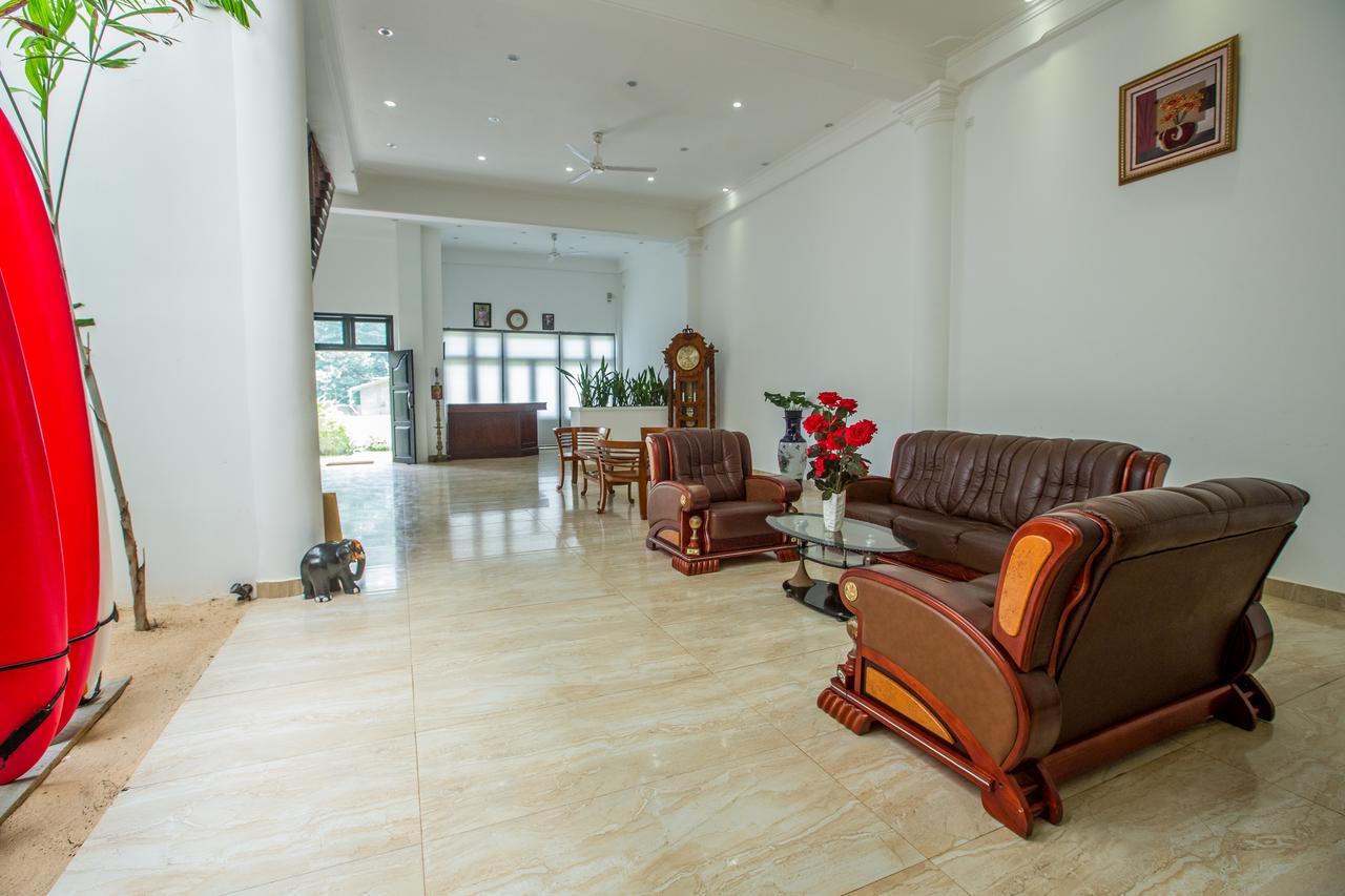 Villa Tissa Beach Resort Weligama Bagian luar foto
