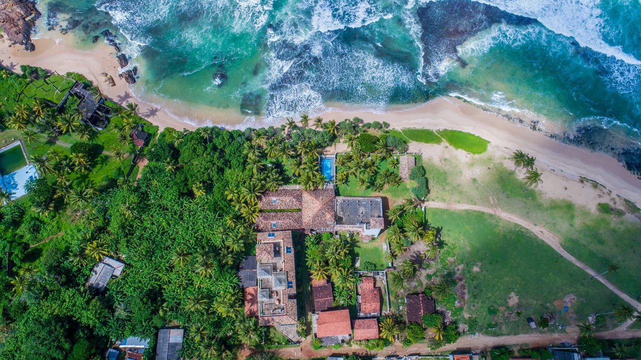 Villa Tissa Beach Resort Weligama Bagian luar foto