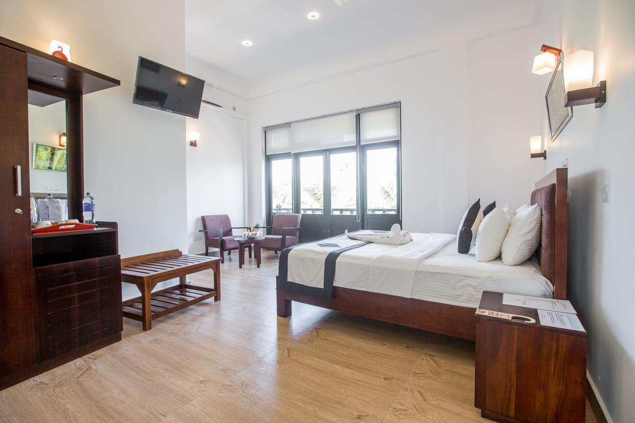 Villa Tissa Beach Resort Weligama Bagian luar foto