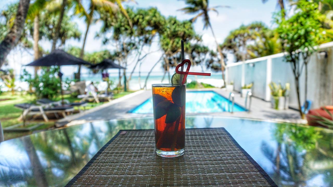 Villa Tissa Beach Resort Weligama Bagian luar foto