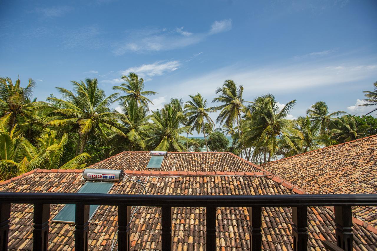Villa Tissa Beach Resort Weligama Bagian luar foto